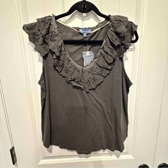 NEW Democracy Blouse with Ruffles - Picture 2 of 5
